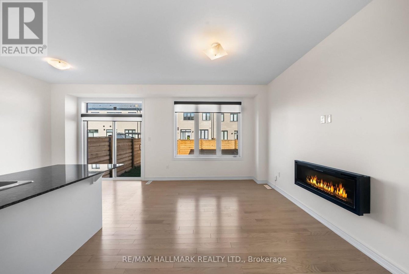 581 BARONS STREET - Photo 4