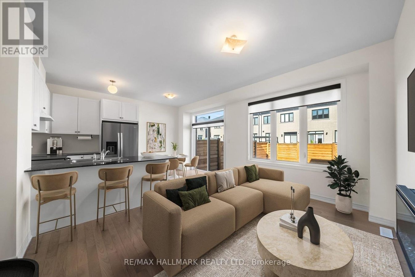 581 BARONS STREET - Photo 5