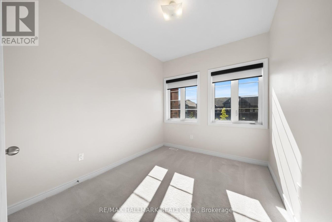 581 BARONS STREET - Photo 26