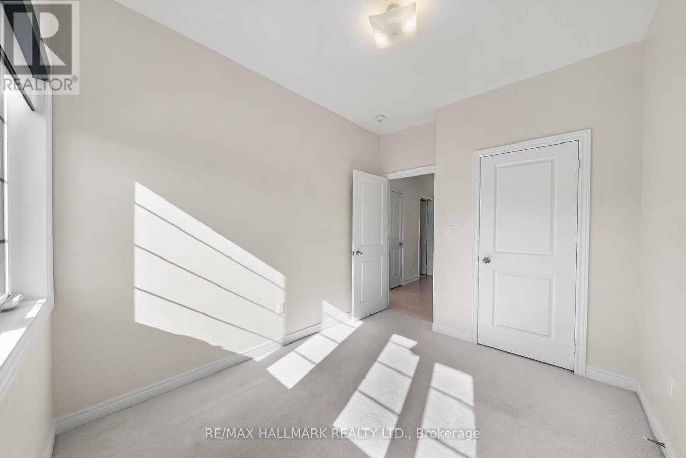 581 BARONS STREET - Photo 27