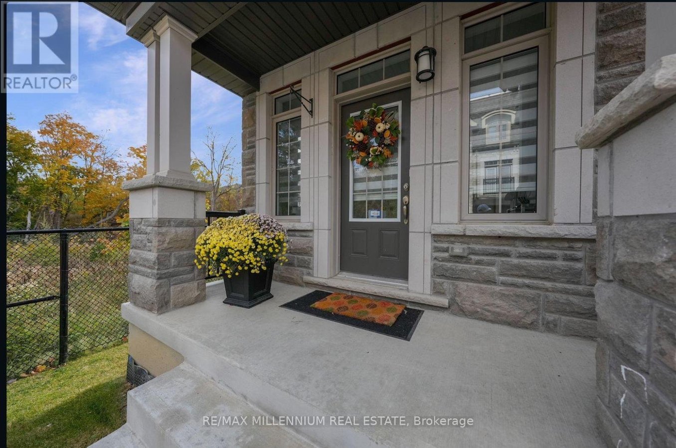 1 INGLESIDE STREET - Photo 3