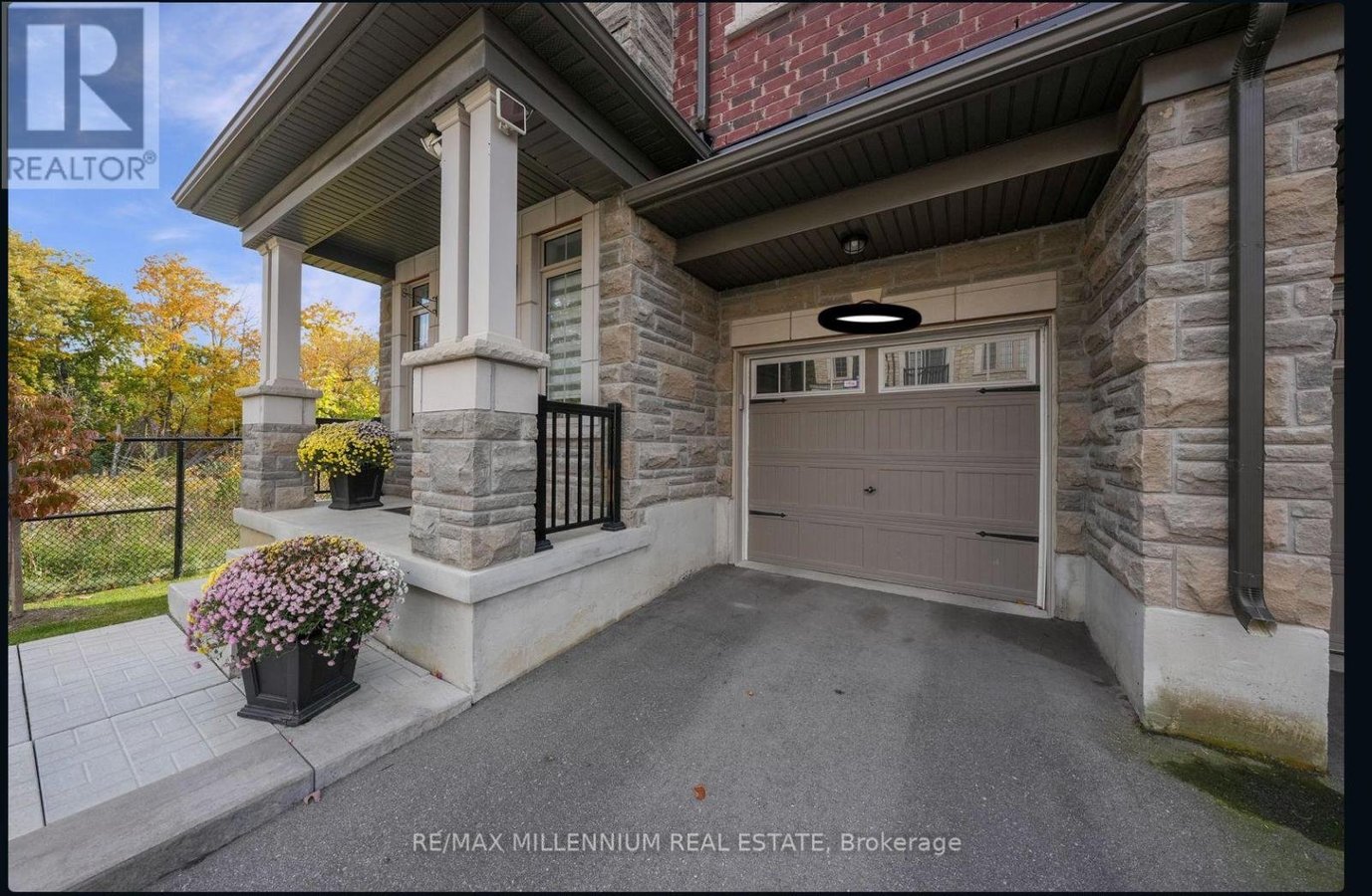 1 INGLESIDE STREET - Photo 4