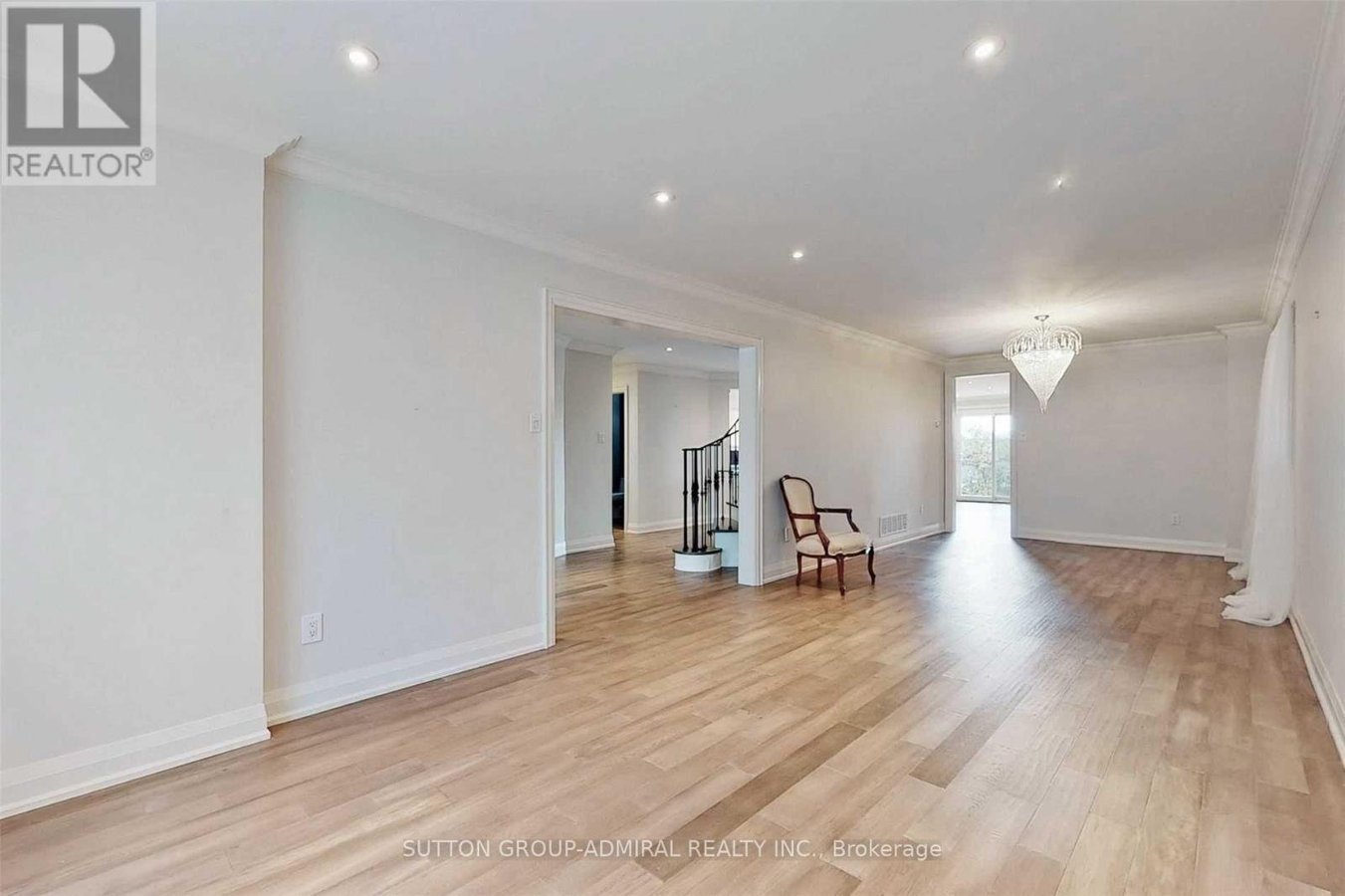 15 DUNDURN CRESCENT - Photo 5