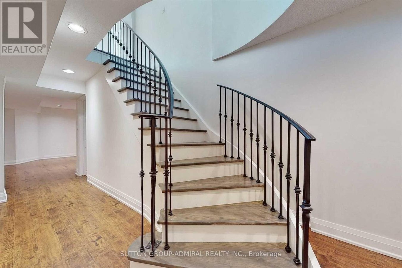 15 DUNDURN CRESCENT - Photo 28