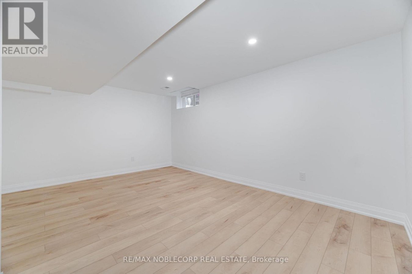 LOWER - 131 DUNSTAN CRESCENT - Photo 5