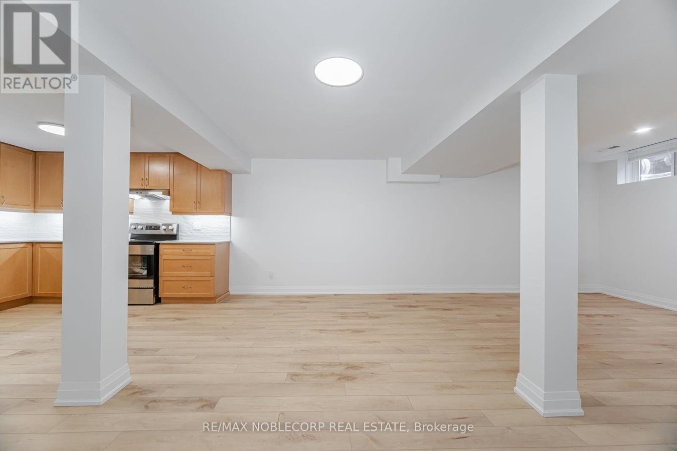 LOWER - 131 DUNSTAN CRESCENT - Photo 9