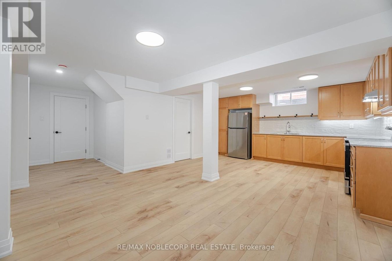 LOWER - 131 DUNSTAN CRESCENT - Photo 11