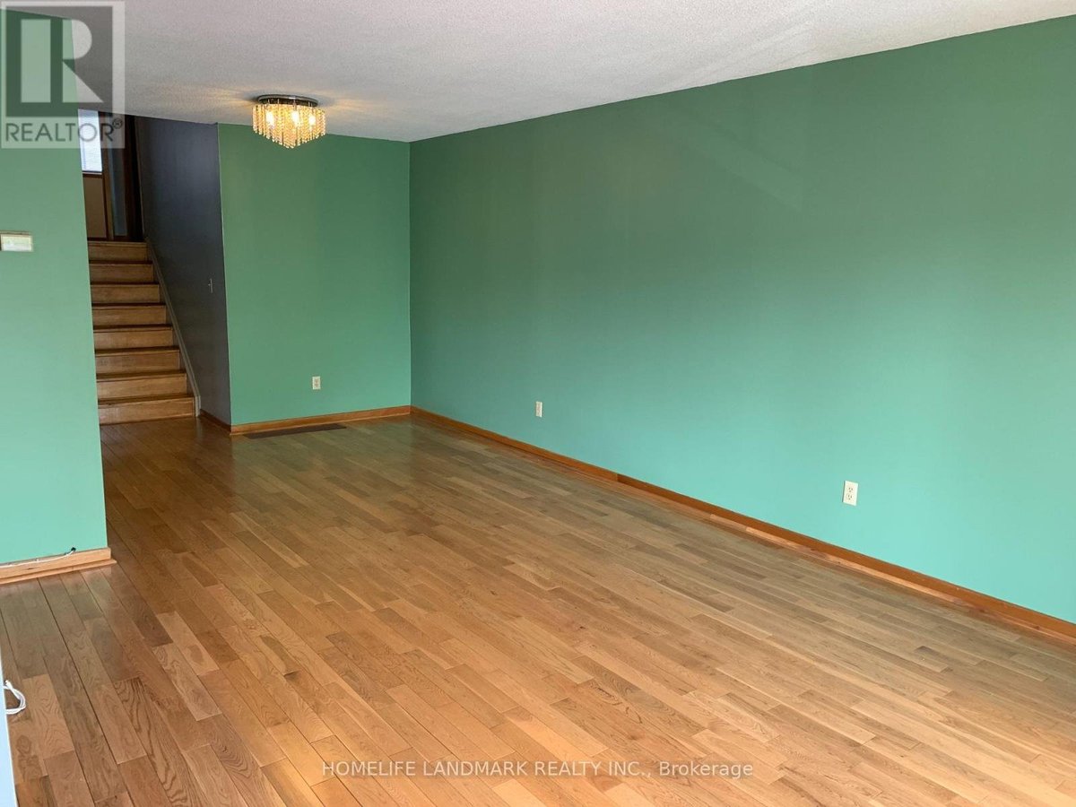 UPPER - 96 BAY HILL DRIVE E - Photo 3