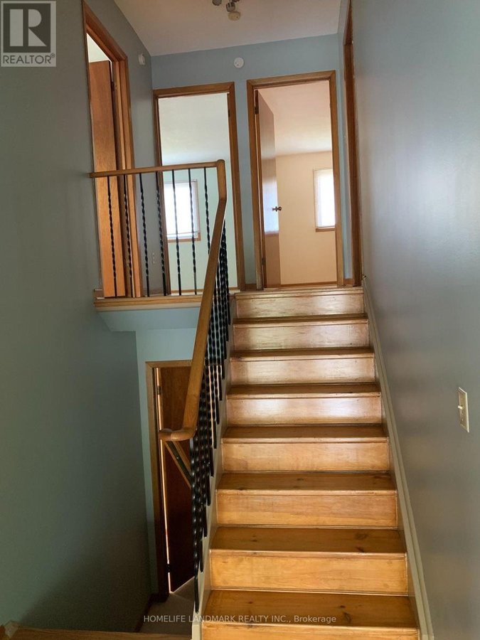 UPPER - 96 BAY HILL DRIVE E - Photo 7