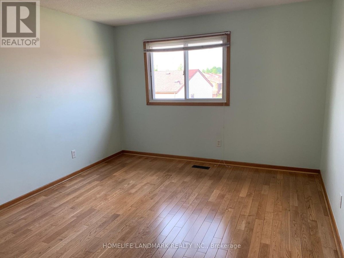 UPPER - 96 BAY HILL DRIVE E - Photo 8
