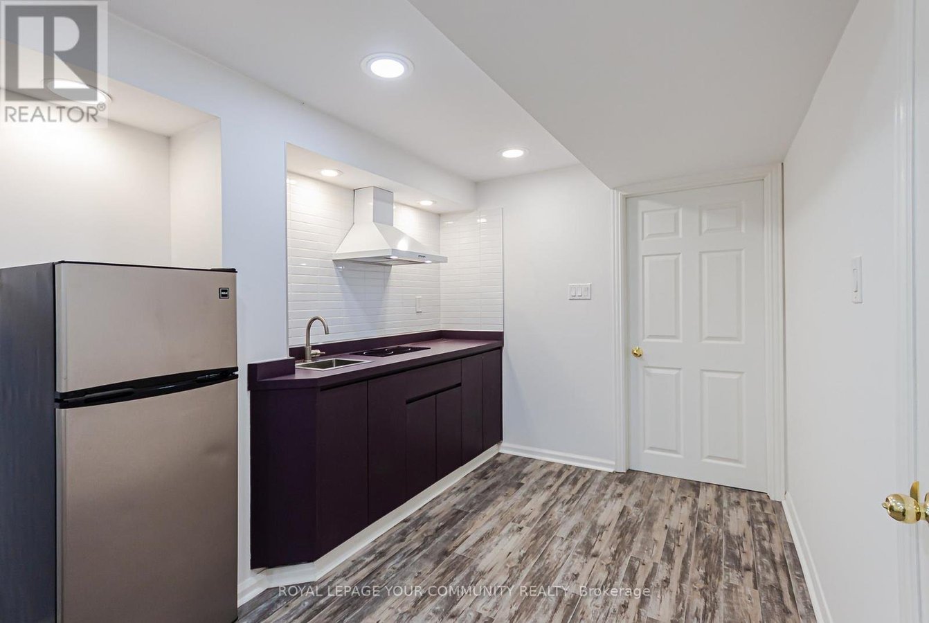 76 BROWNSTONE CIRCLE - Photo 4
