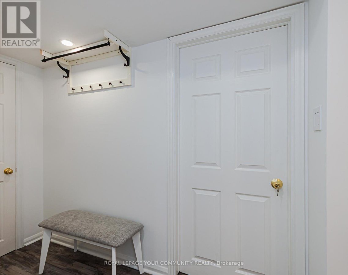 76 BROWNSTONE CIRCLE - Photo 18