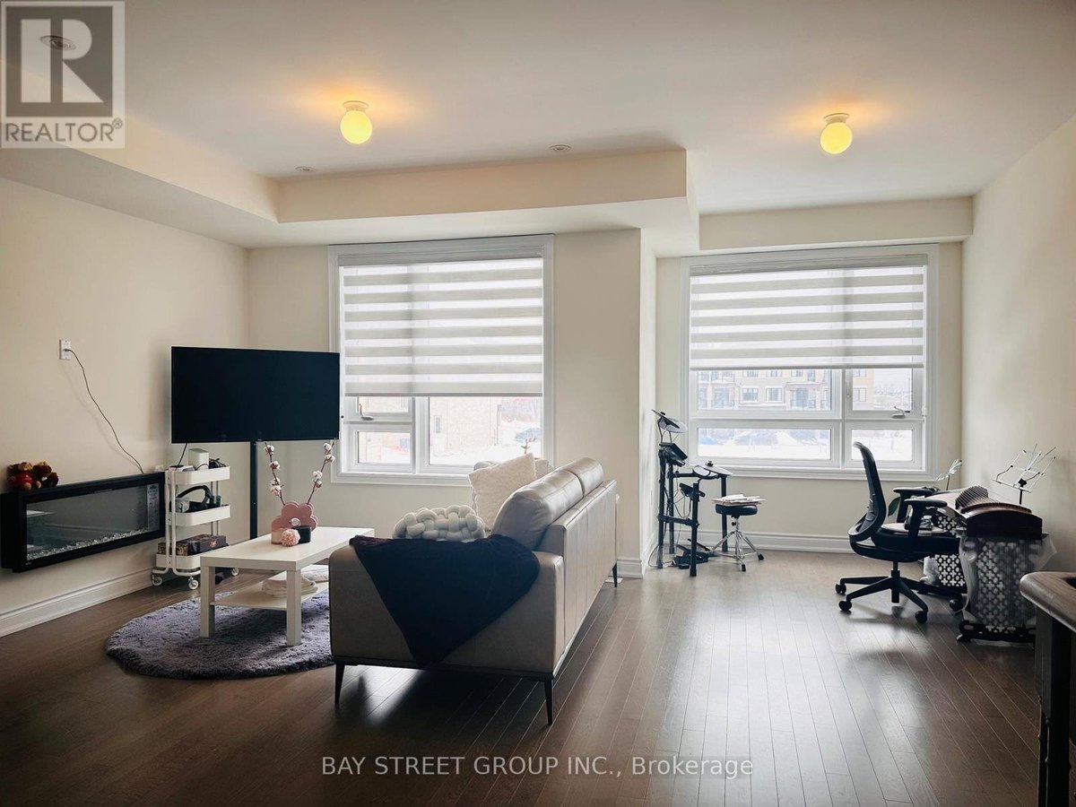255 TENNANT CIRCLE - Photo 12