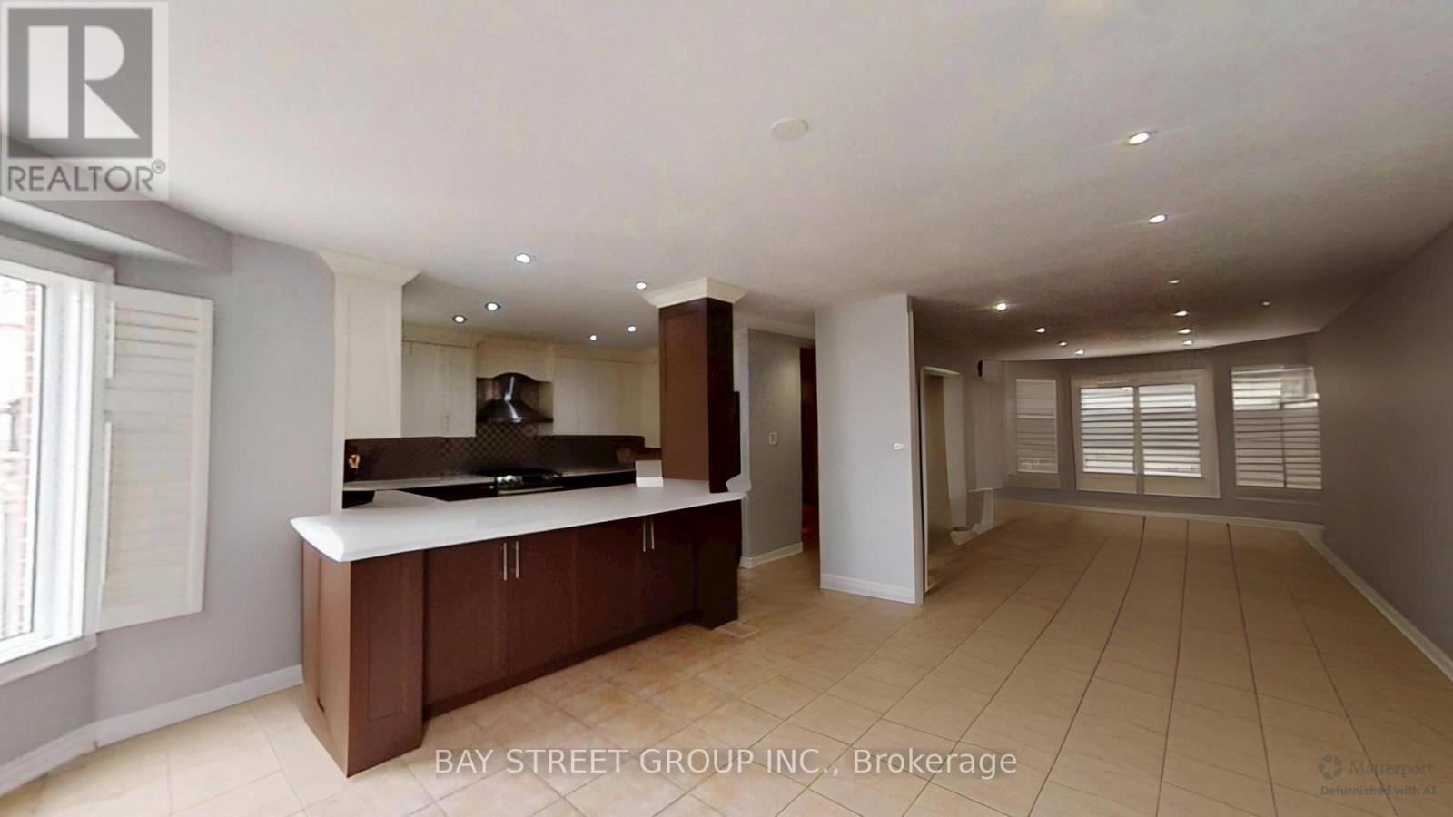 98 ROYALPARK WAY - Photo 5