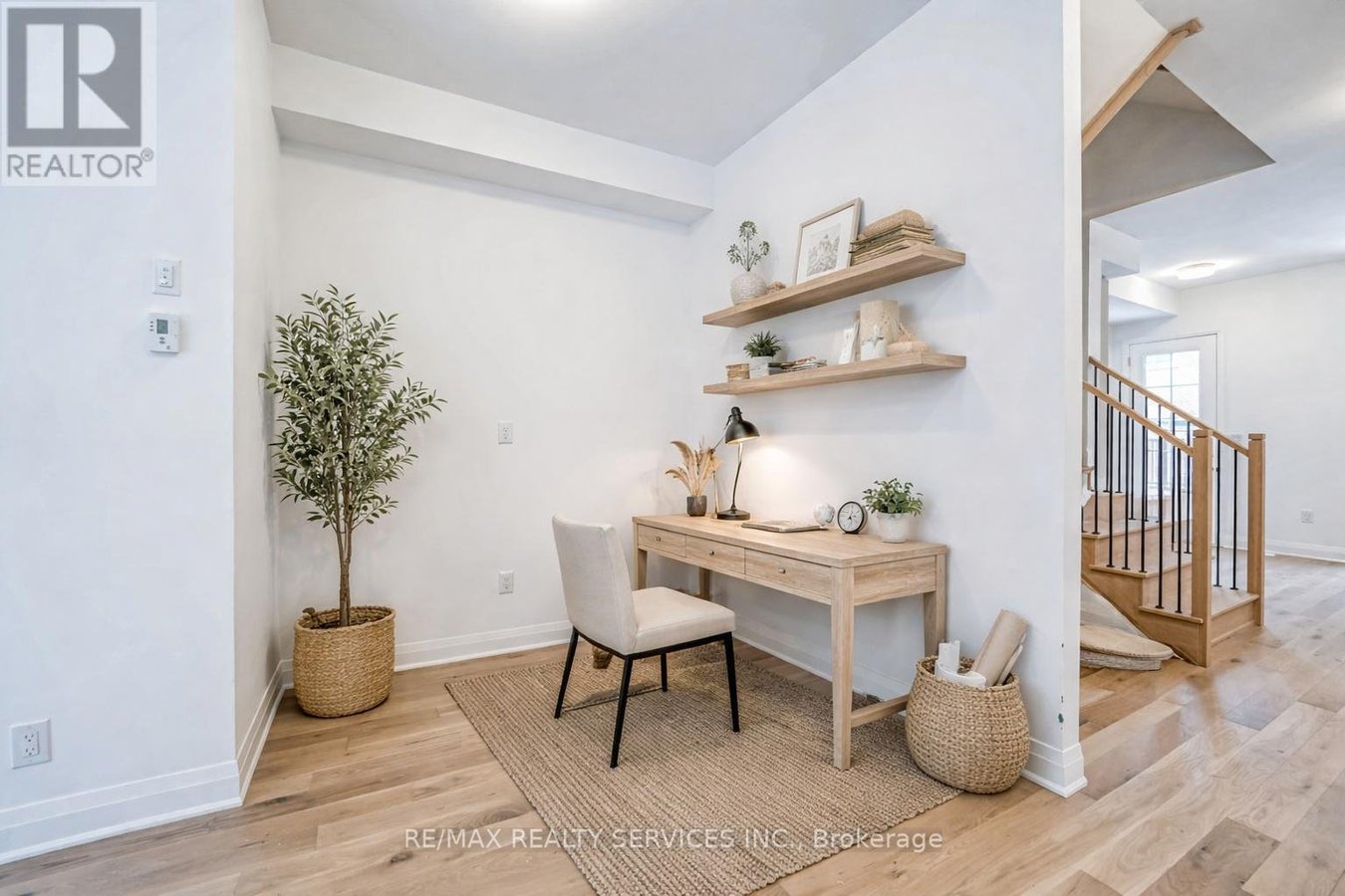 35 ALTON CRESCENT - Photo 9