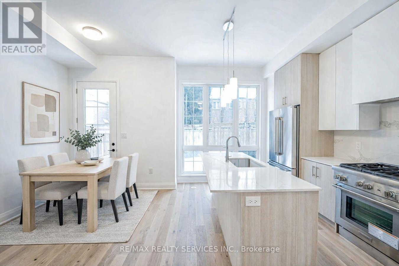 35 ALTON CRESCENT - Photo 12