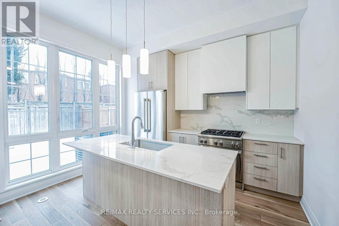 35 ALTON CRESCENT - Photo 15