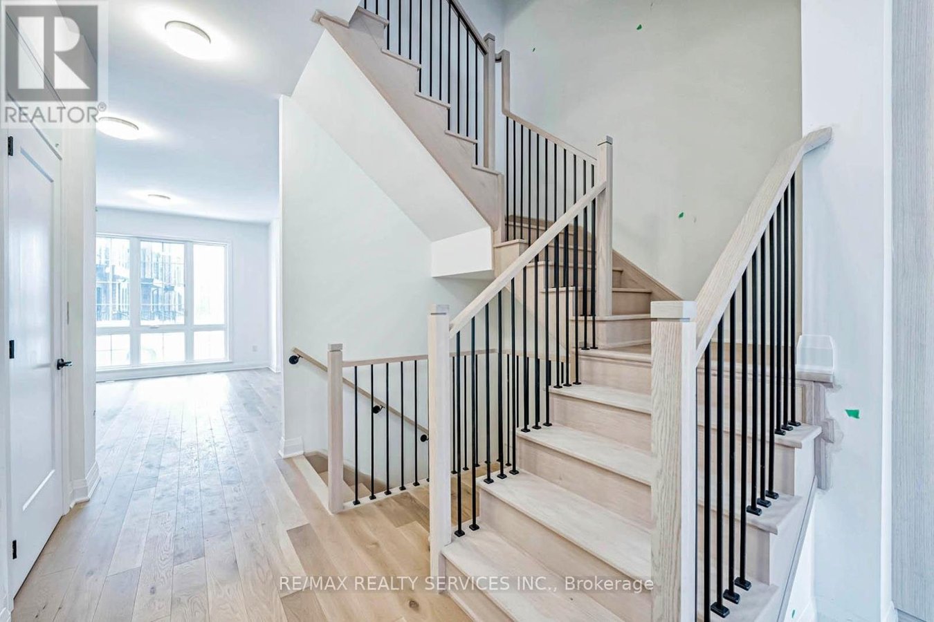 35 ALTON CRESCENT - Photo 21