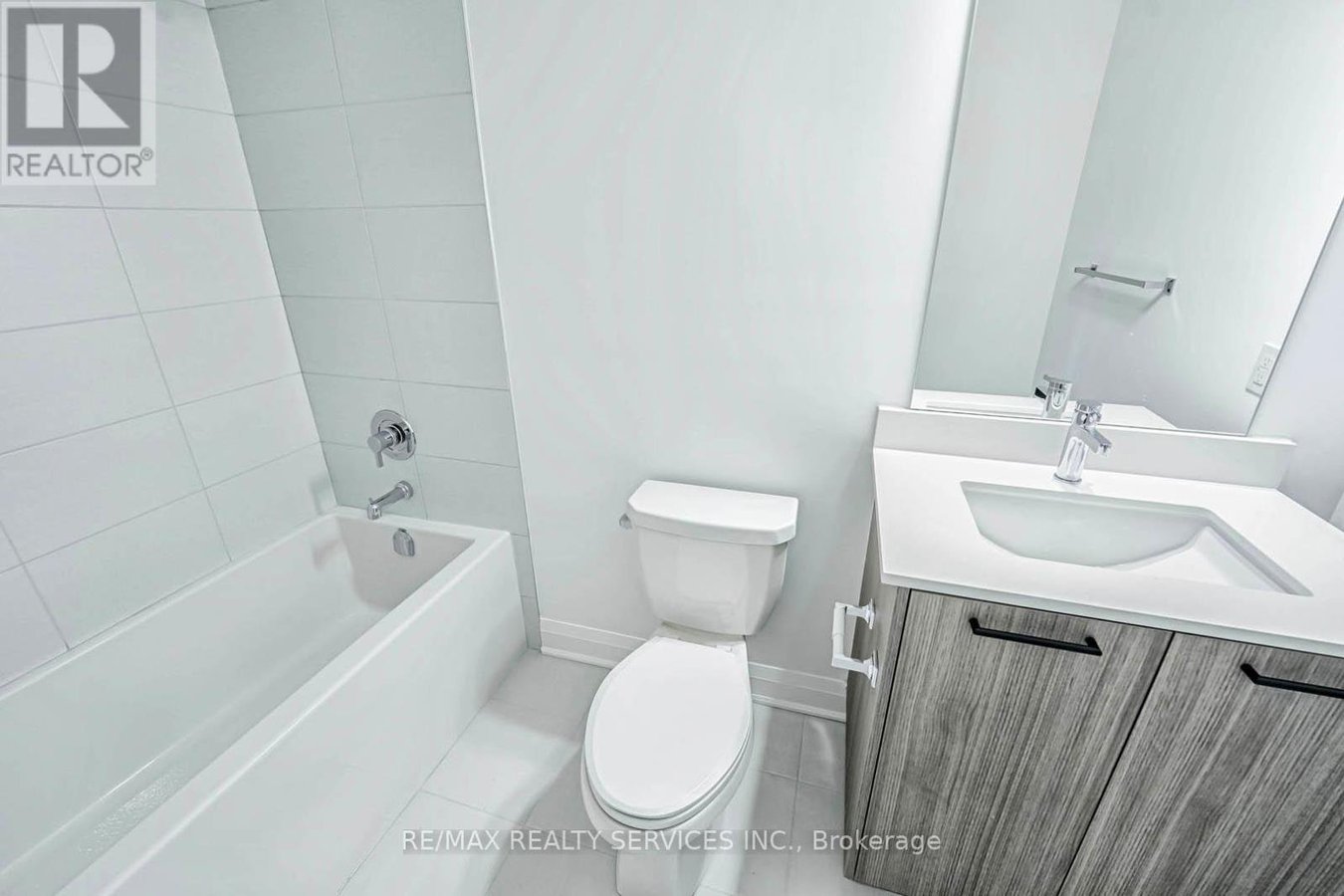 35 ALTON CRESCENT - Photo 32