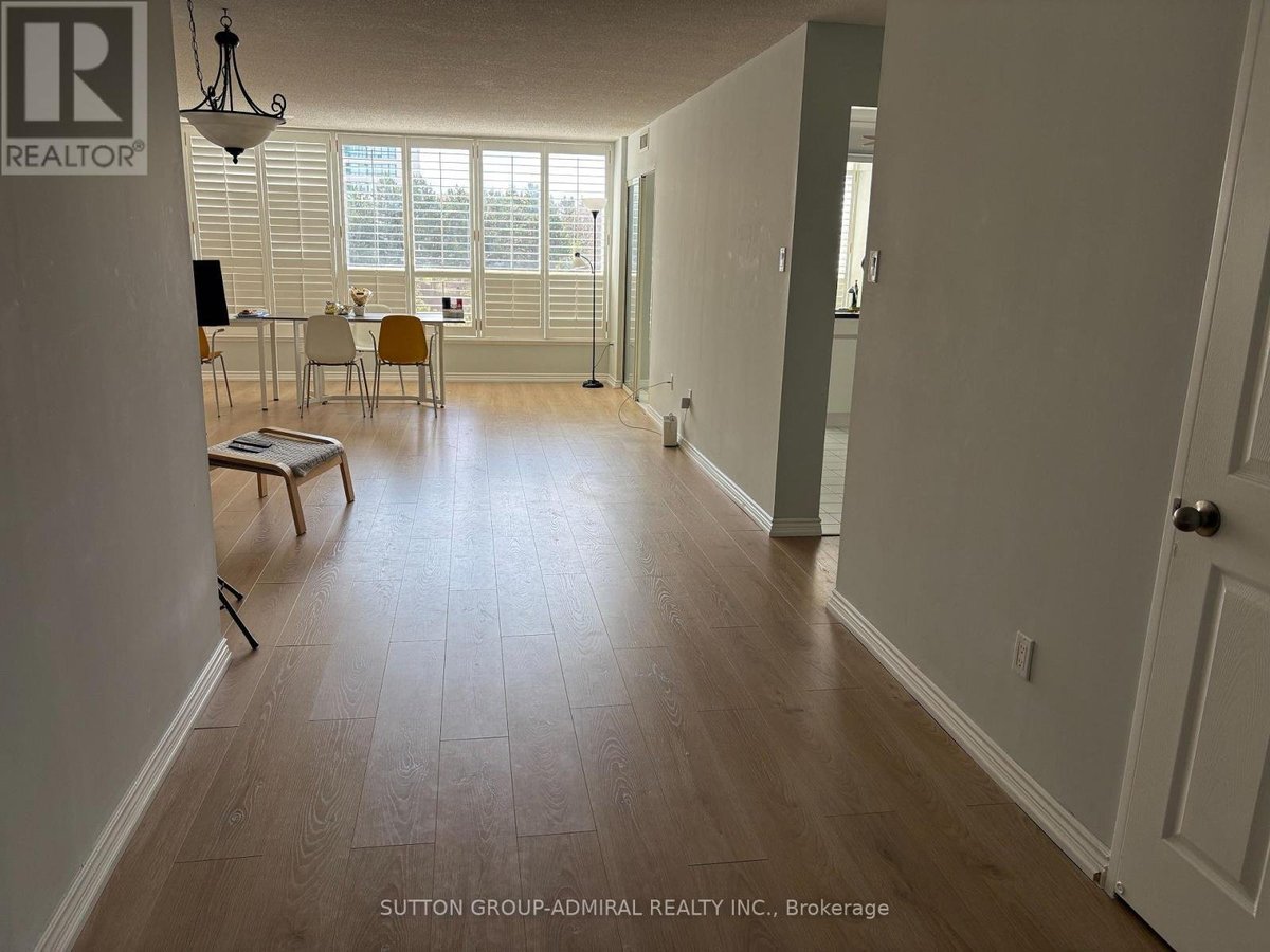 701 - 1 CLARK AVENUE W - Photo 2