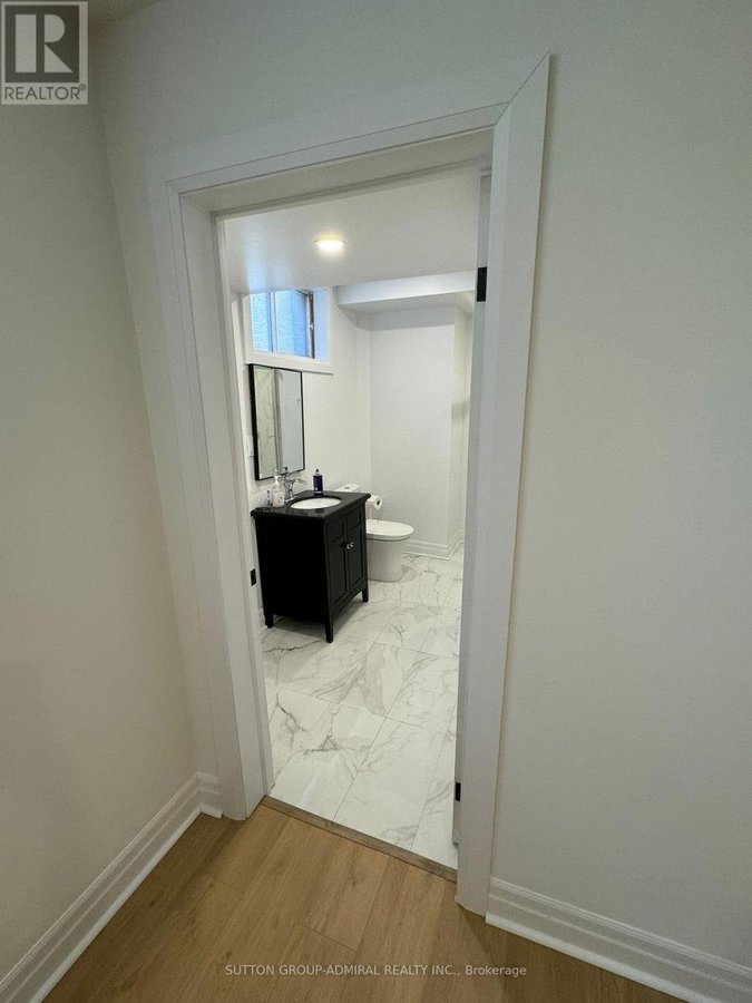 LOWER - 23 CHATSWORTH COURT - Photo 6