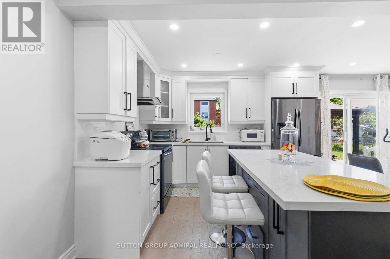 MAIN & UPPER FLR - 87 MARITA PLACE - Photo 12