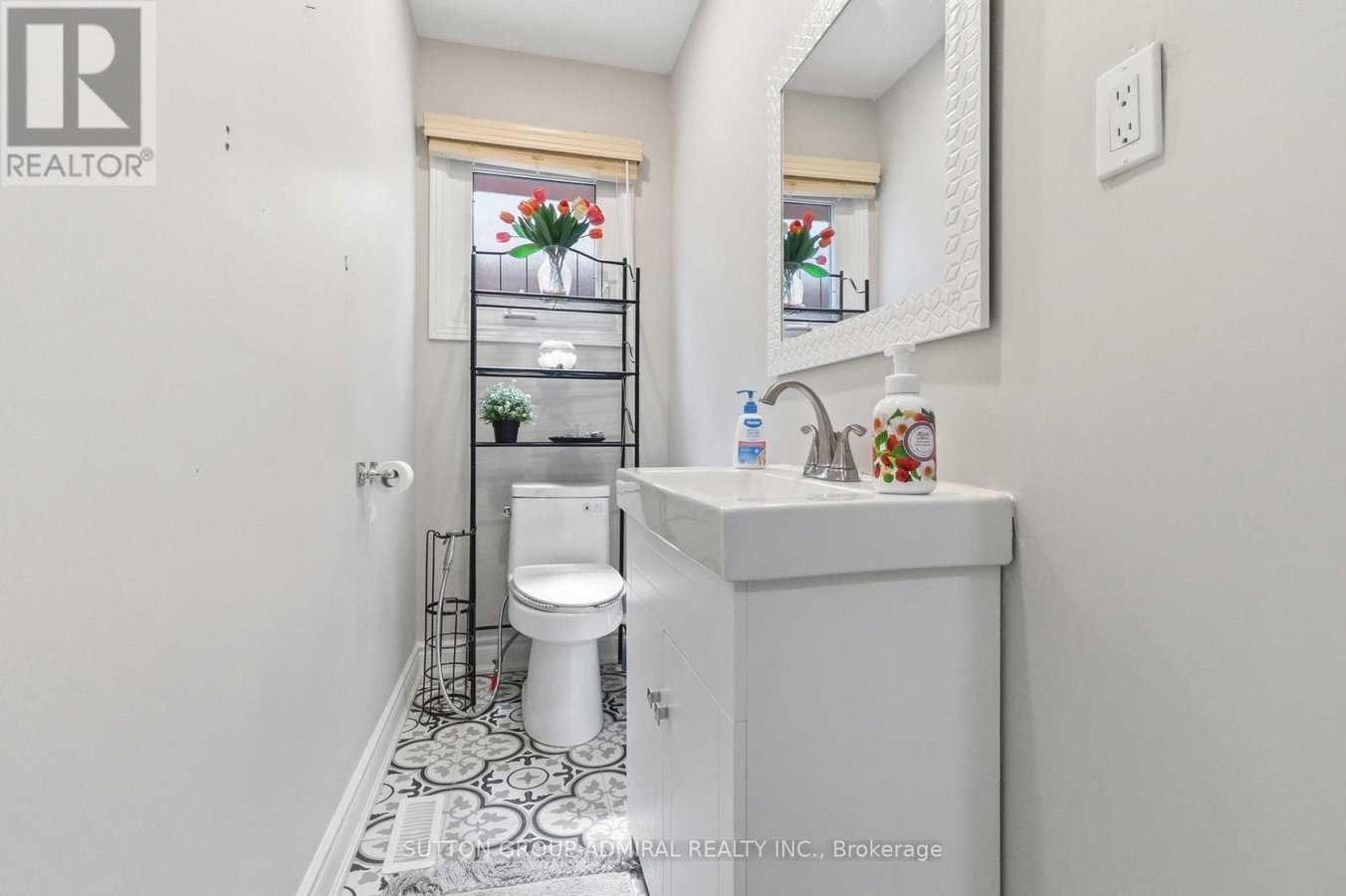 MAIN & UPPER FLR - 87 MARITA PLACE - Photo 16