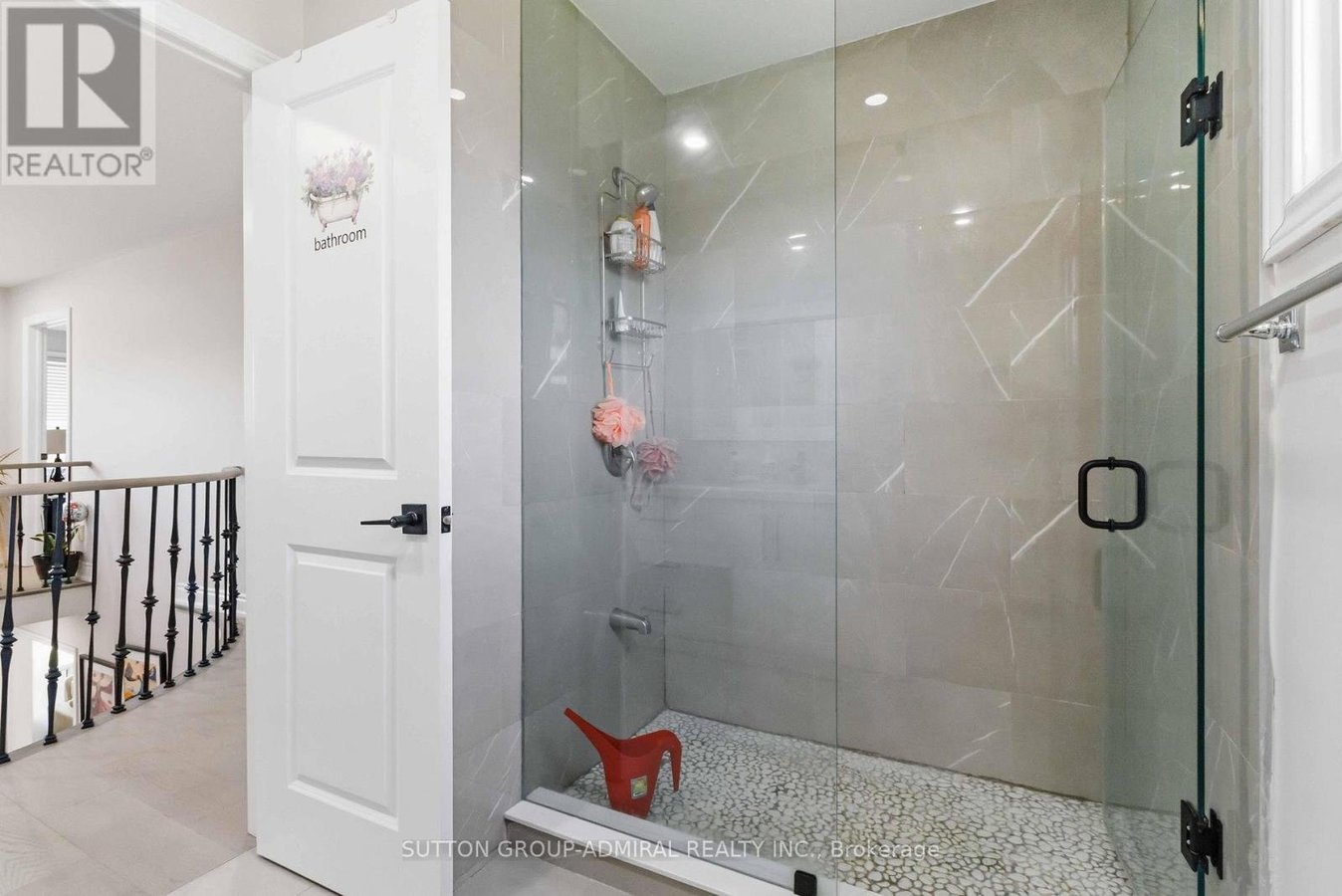MAIN & UPPER FLR - 87 MARITA PLACE - Photo 20