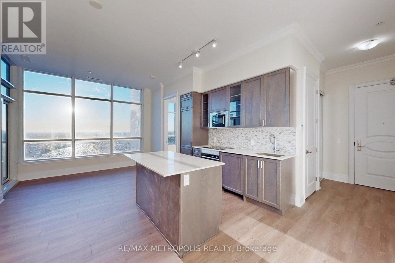PH08 - 9075 JANE STREET - Photo 11