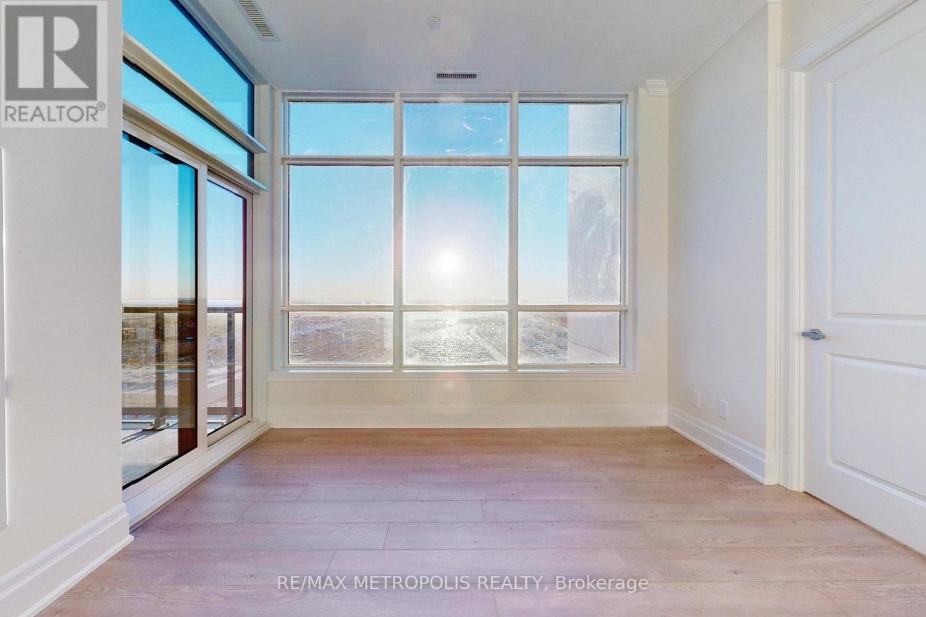 PH08 - 9075 JANE STREET - Photo 12