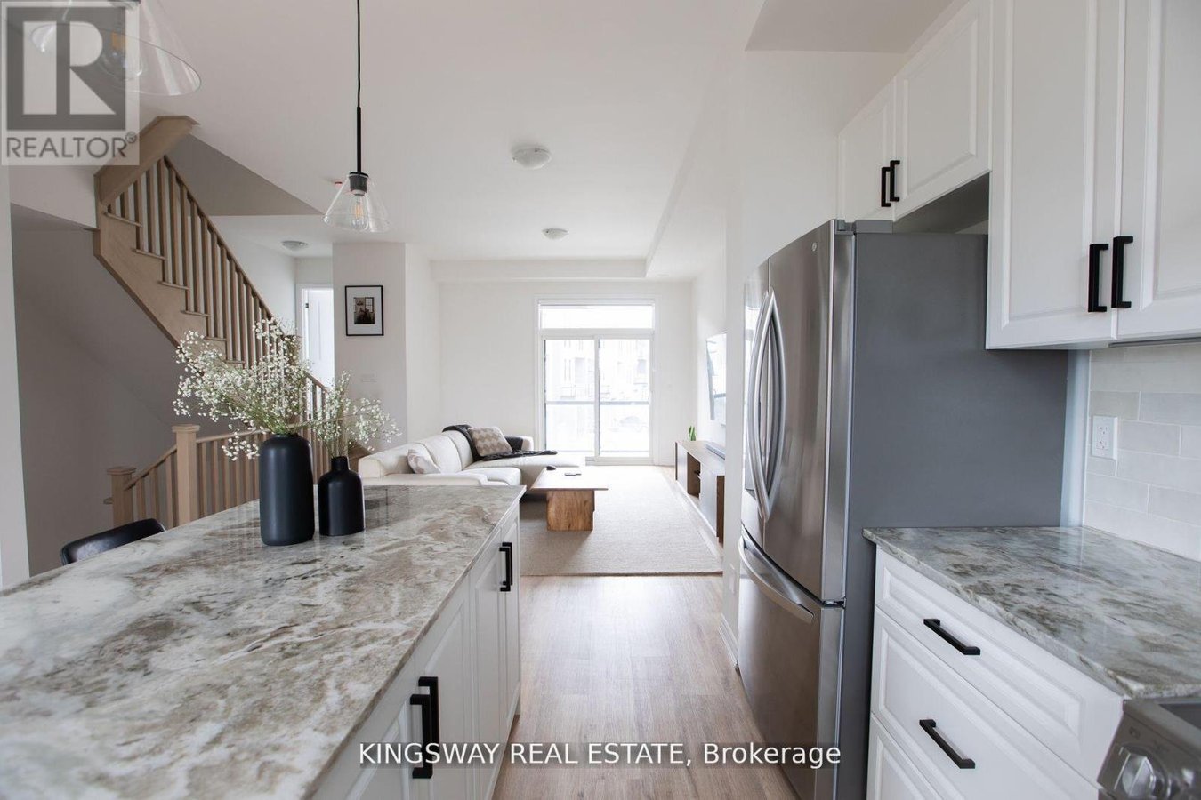 27 PARADOX STREET - Photo 2