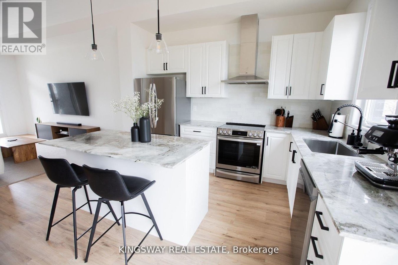 27 PARADOX STREET - Photo 5