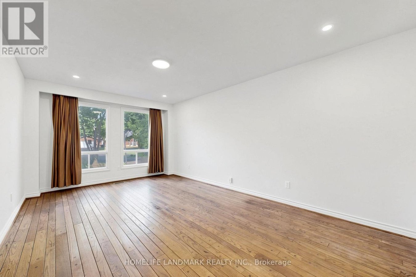 23 DORIAN PLACE - Photo 2