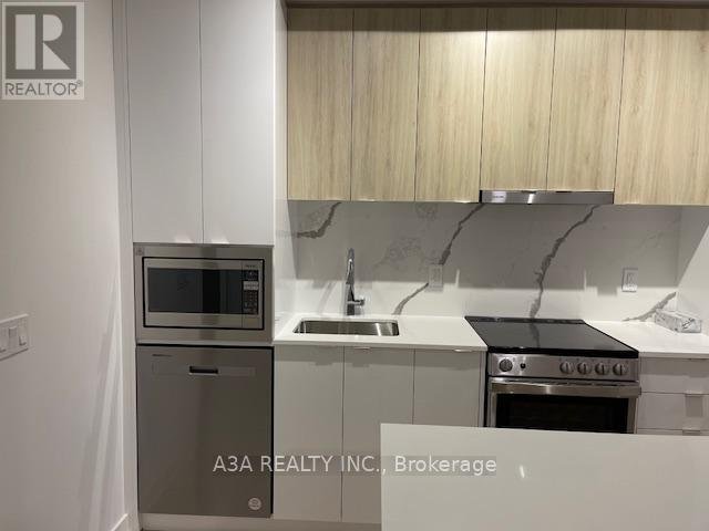 2401 - 50 UPPER MALL WAY - Photo 11