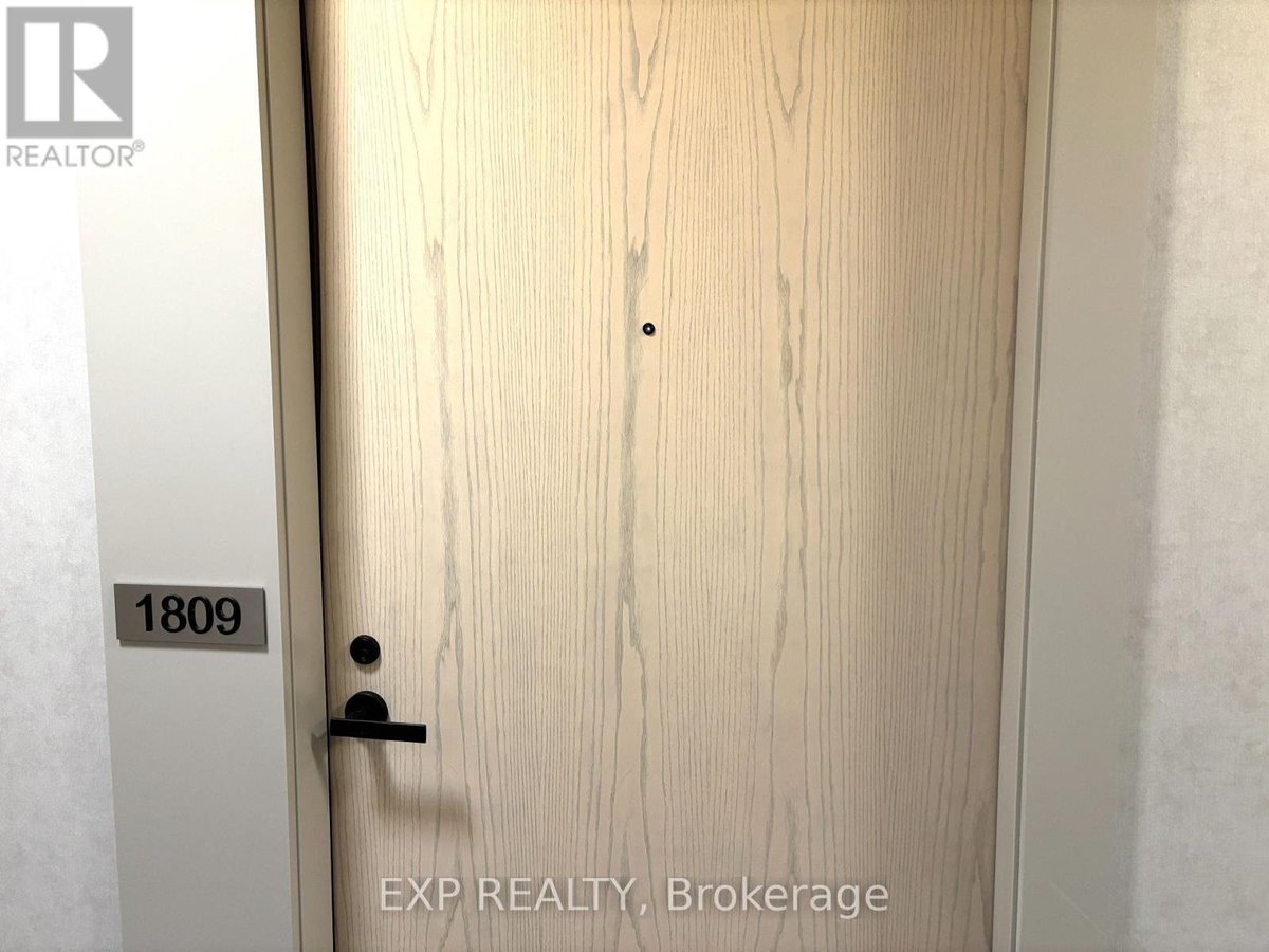 1809 - 28 INTERCHANGE WAY - Photo 2