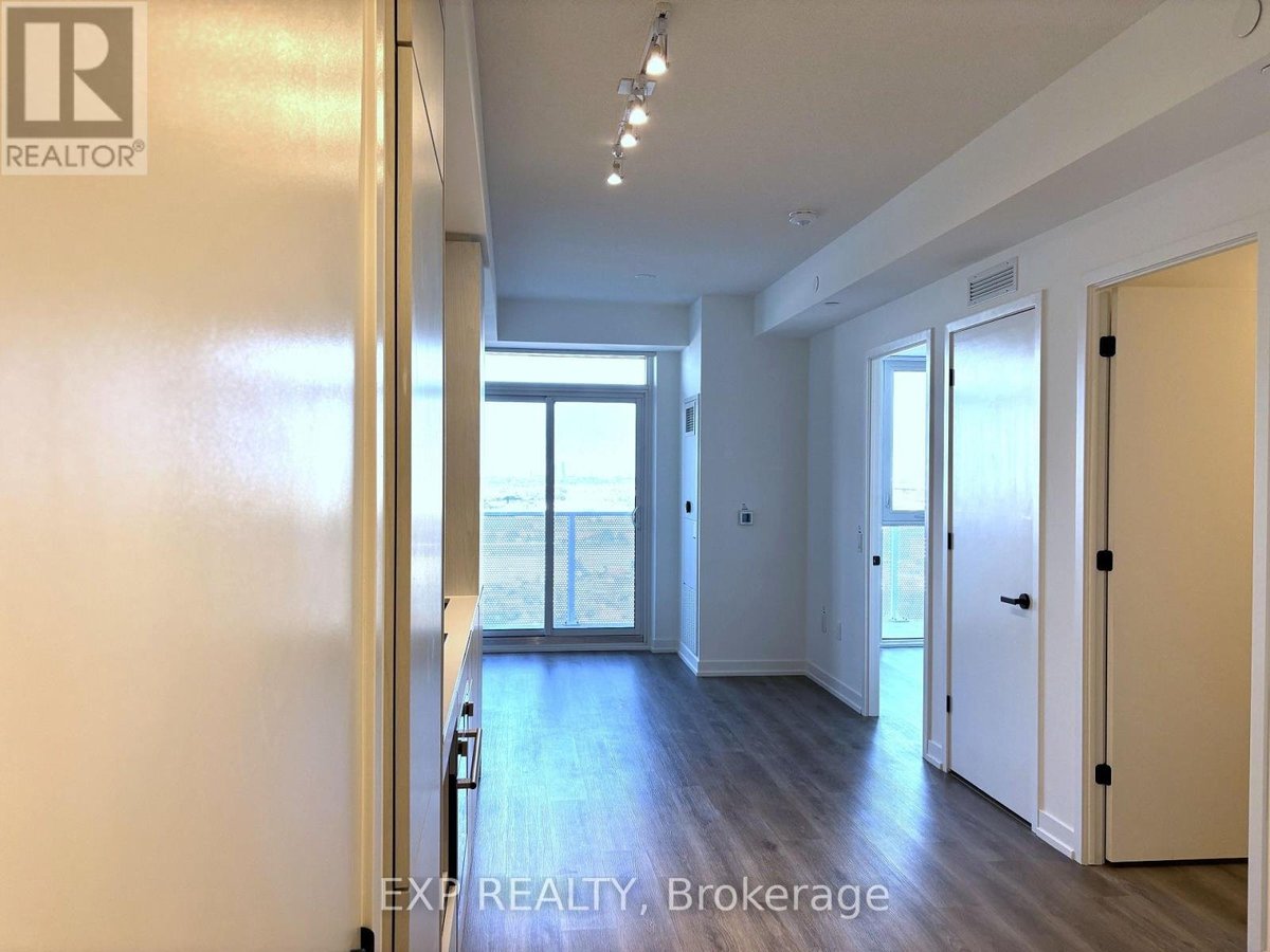 1809 - 28 INTERCHANGE WAY - Photo 4