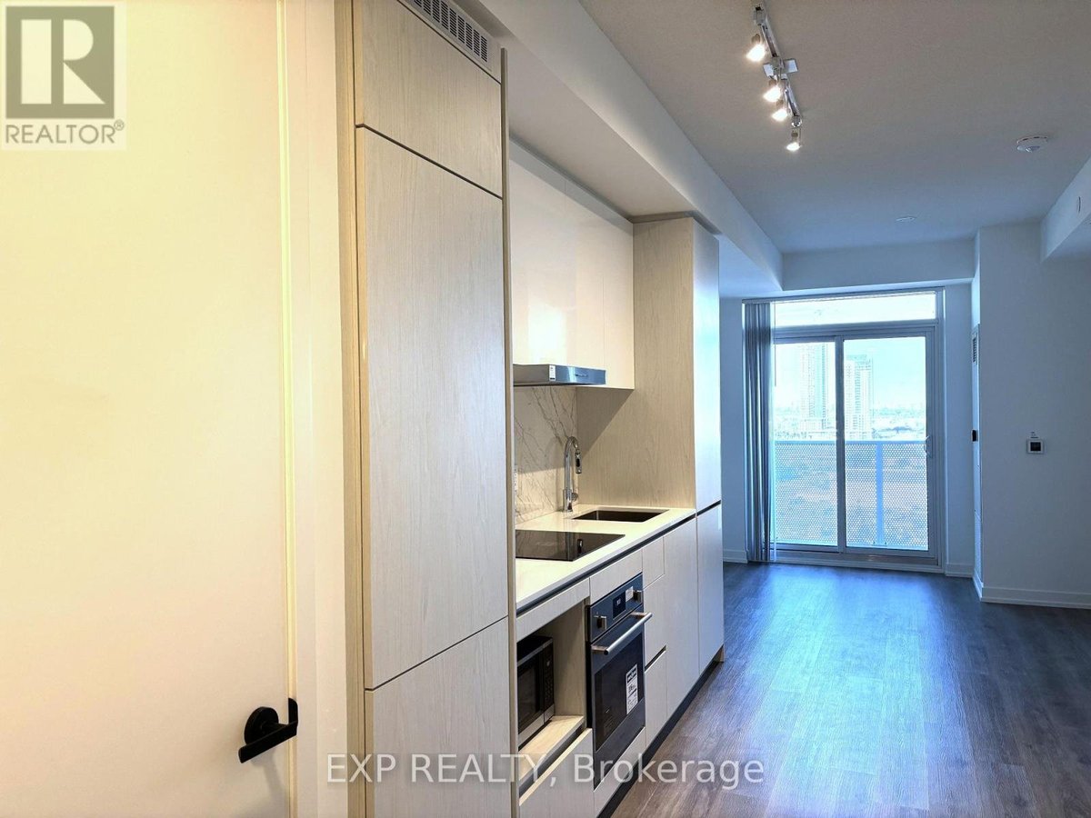 1809 - 28 INTERCHANGE WAY - Photo 5