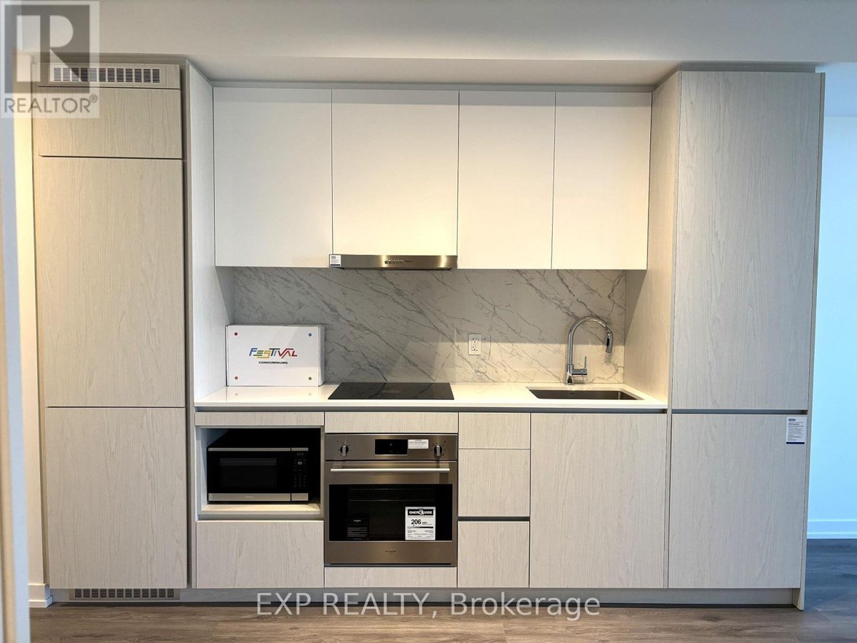 1809 - 28 INTERCHANGE WAY - Photo 10