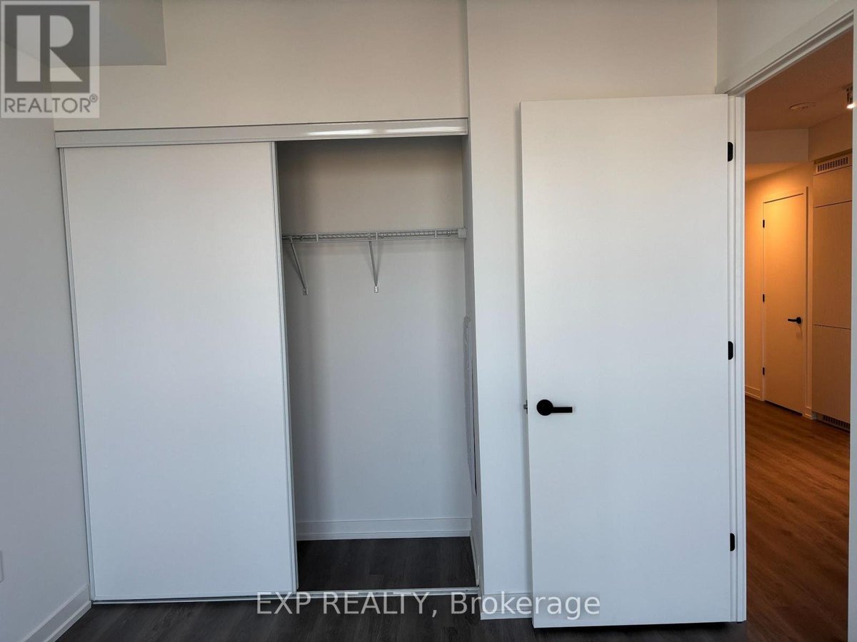 1809 - 28 INTERCHANGE WAY - Photo 13