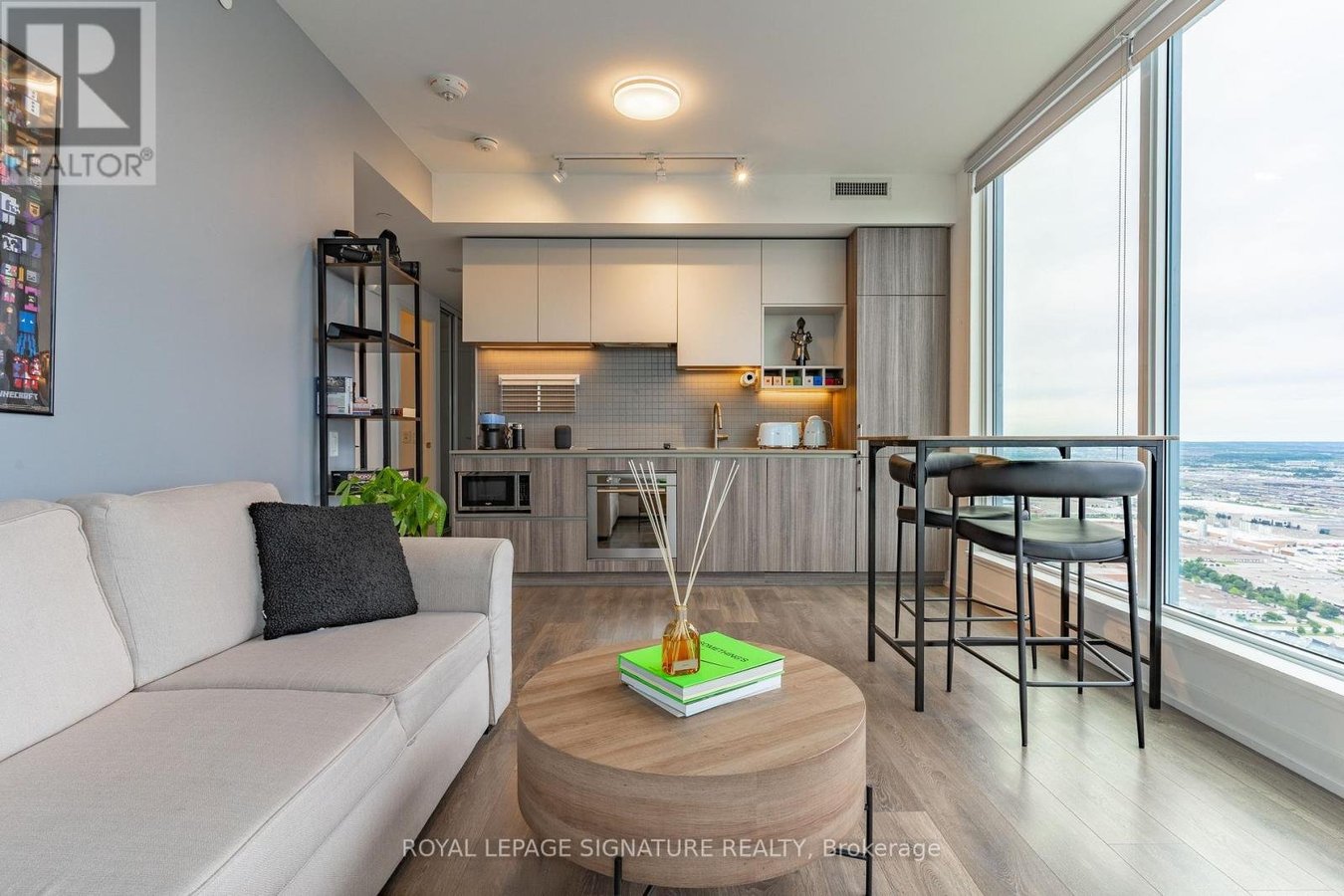 5903 - 898 PORTAGE PARKWAY - Photo 2