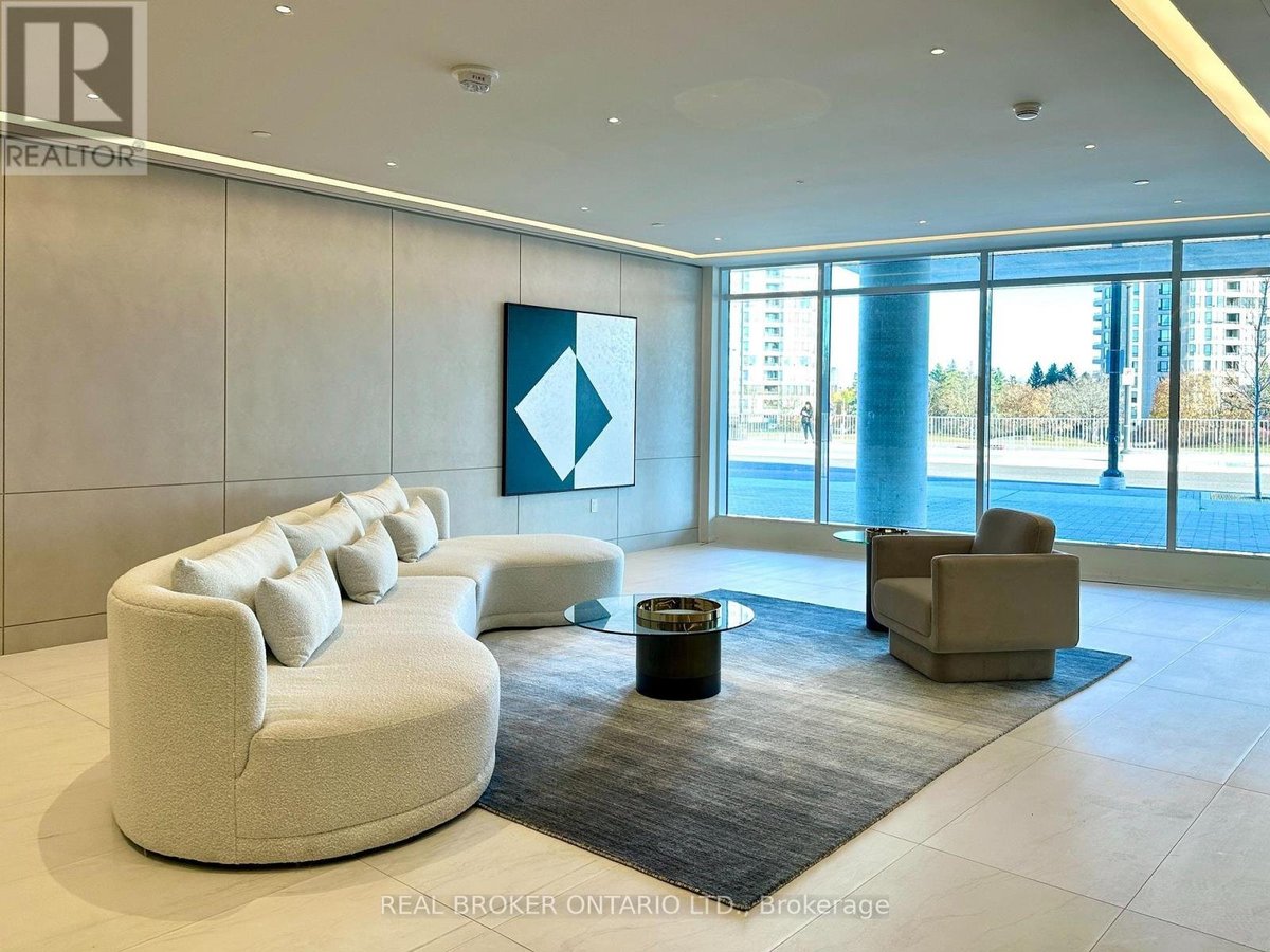 2009 - 50 UPPER MALL WAY - Photo 3