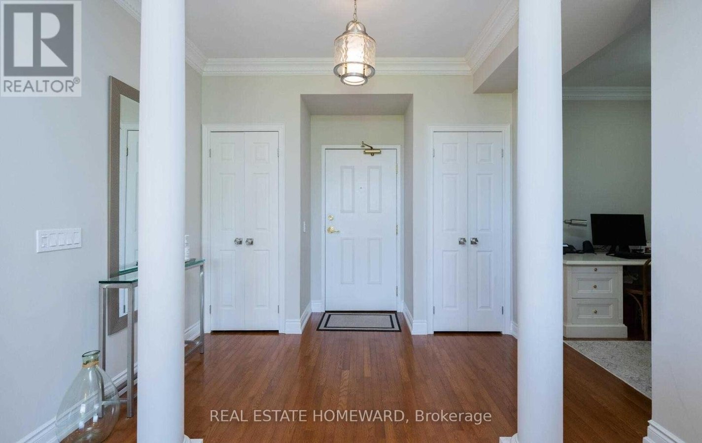 712 - 1 MAISON PARC COURT - Photo 3