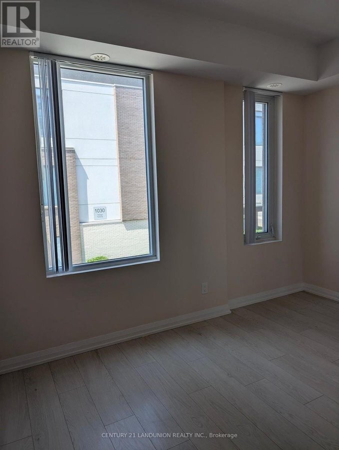 38 - 1050 PORTAGE PARKWAY - Photo 3