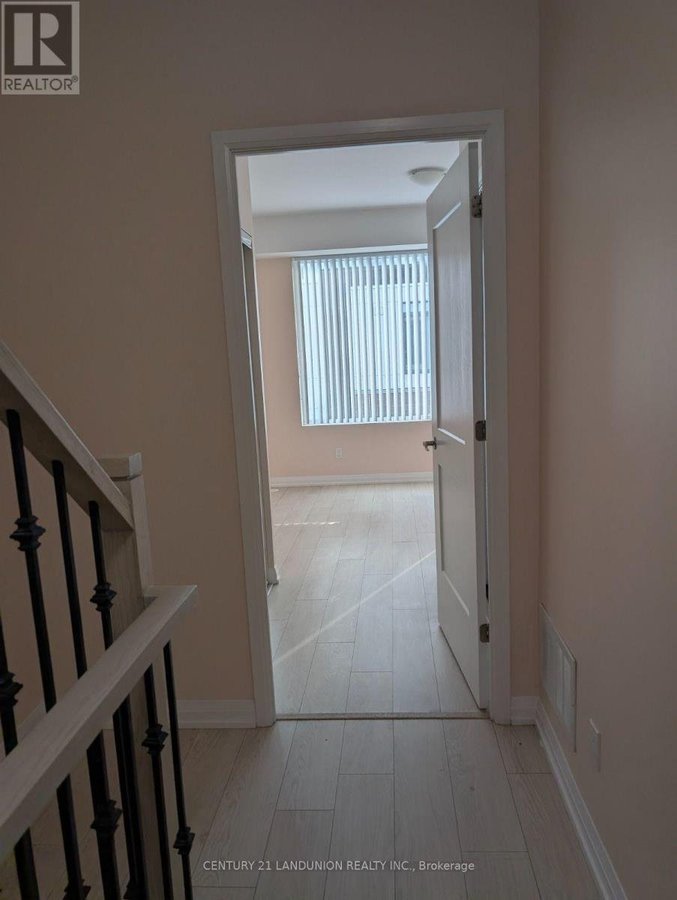 38 - 1050 PORTAGE PARKWAY - Photo 6