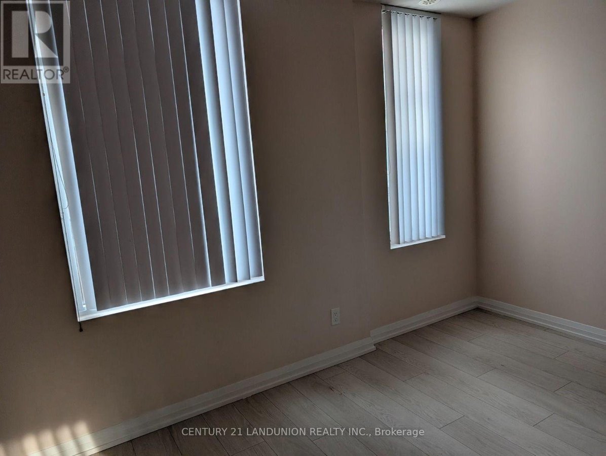 38 - 1050 PORTAGE PARKWAY - Photo 11