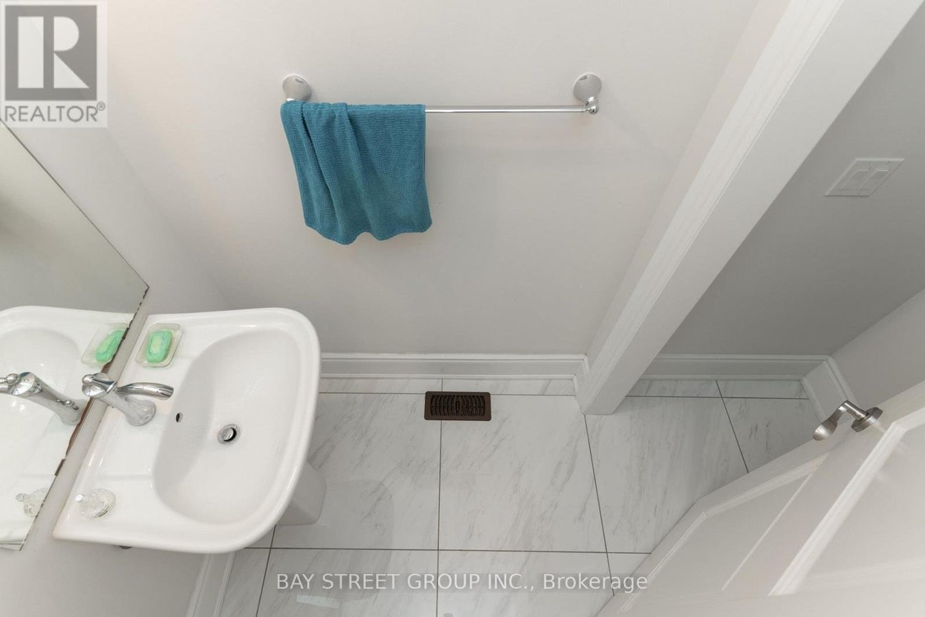 67 NAVE STREET - Photo 16