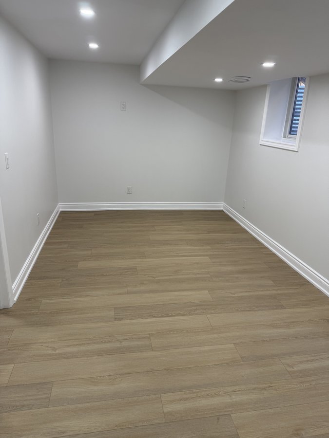 159 Haldimand Crescent - Photo 3