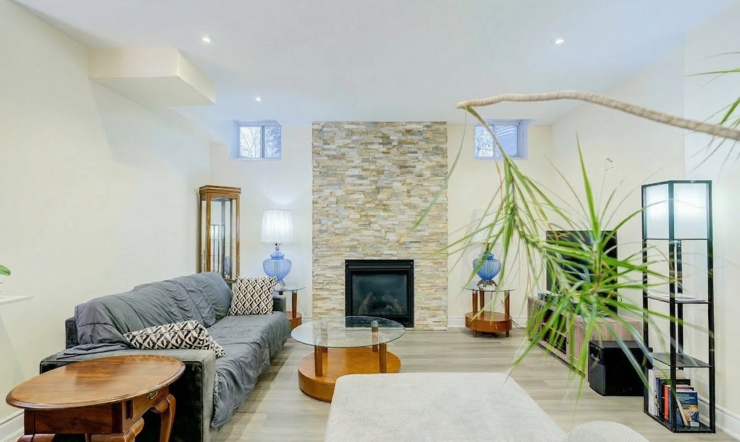 161 Vanda Drive - Photo 2