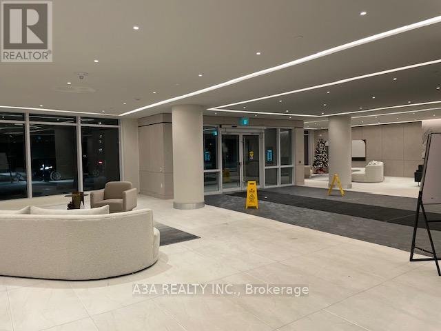 PH-02 - 50 UPPER MALL WAY - Photo 3