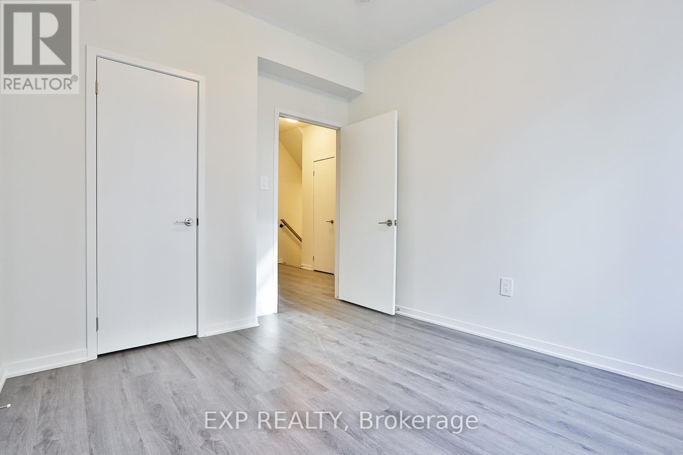 102 - 10 ALMOND BLOSSOM MEWS - Photo 6